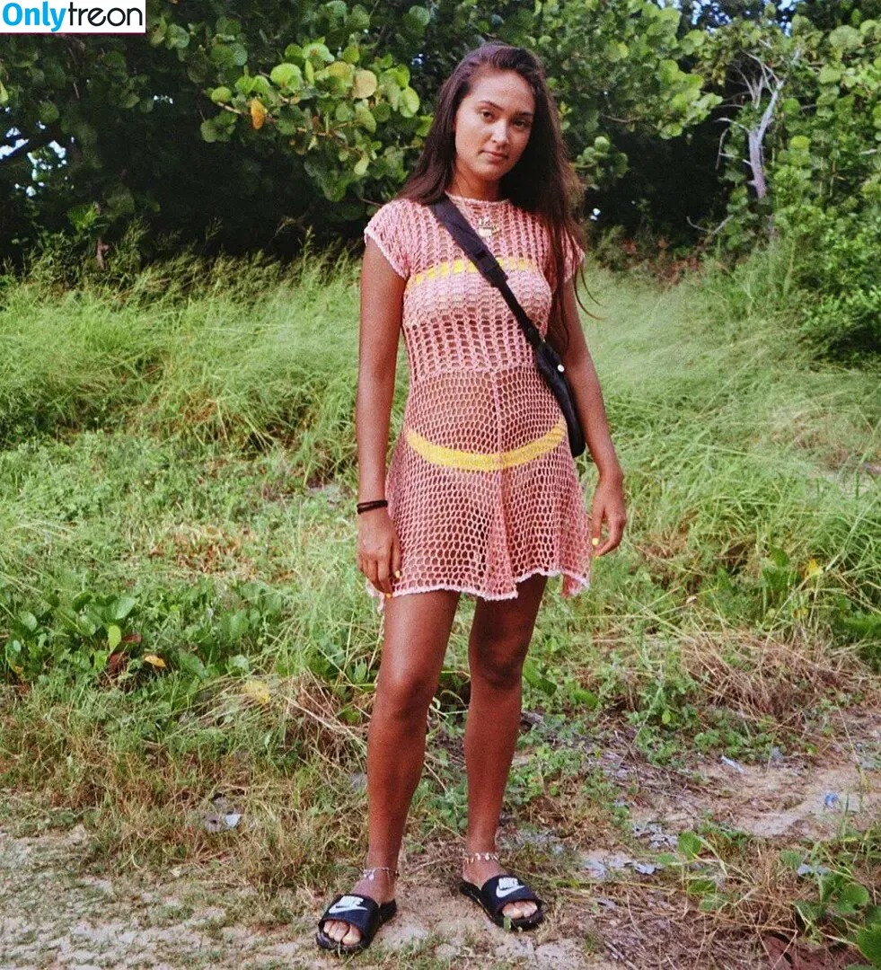 Joy Crookes nude photo #0053 (joycrookes / veronicaxbee)