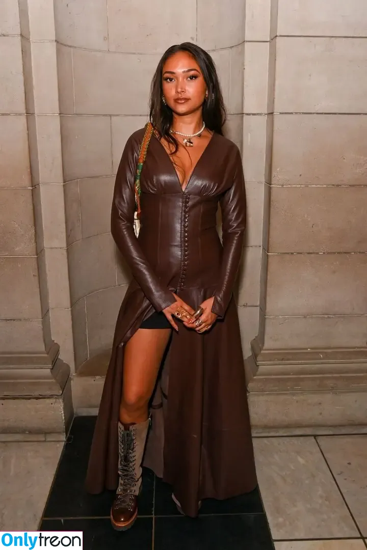 Joy Crookes nude photo #0066 (joycrookes / veronicaxbee)