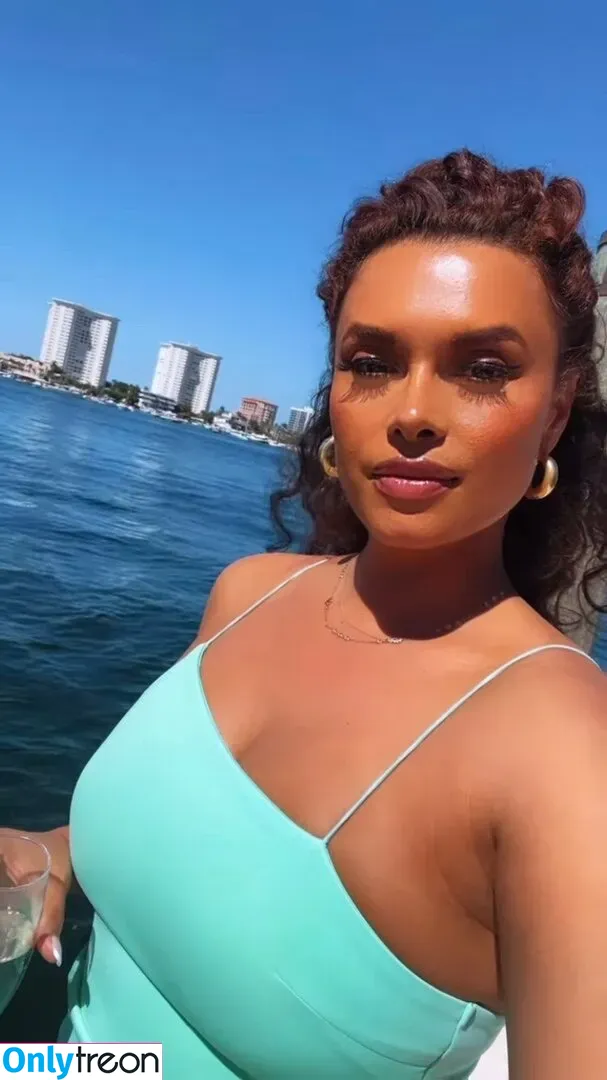 Joy Taylor голая photo #0254 (joyoustaylorjoyfree / joytaylortalks)