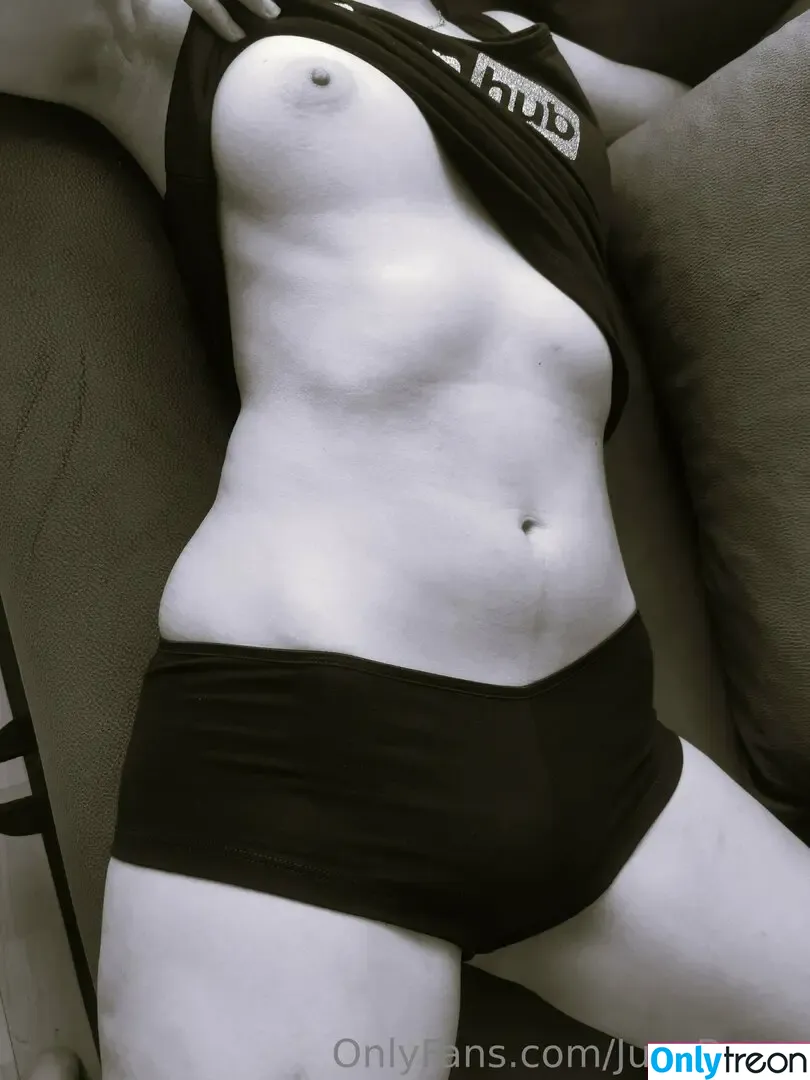 jucybmax91 nude photo #0036 (juiccybabyyyy)