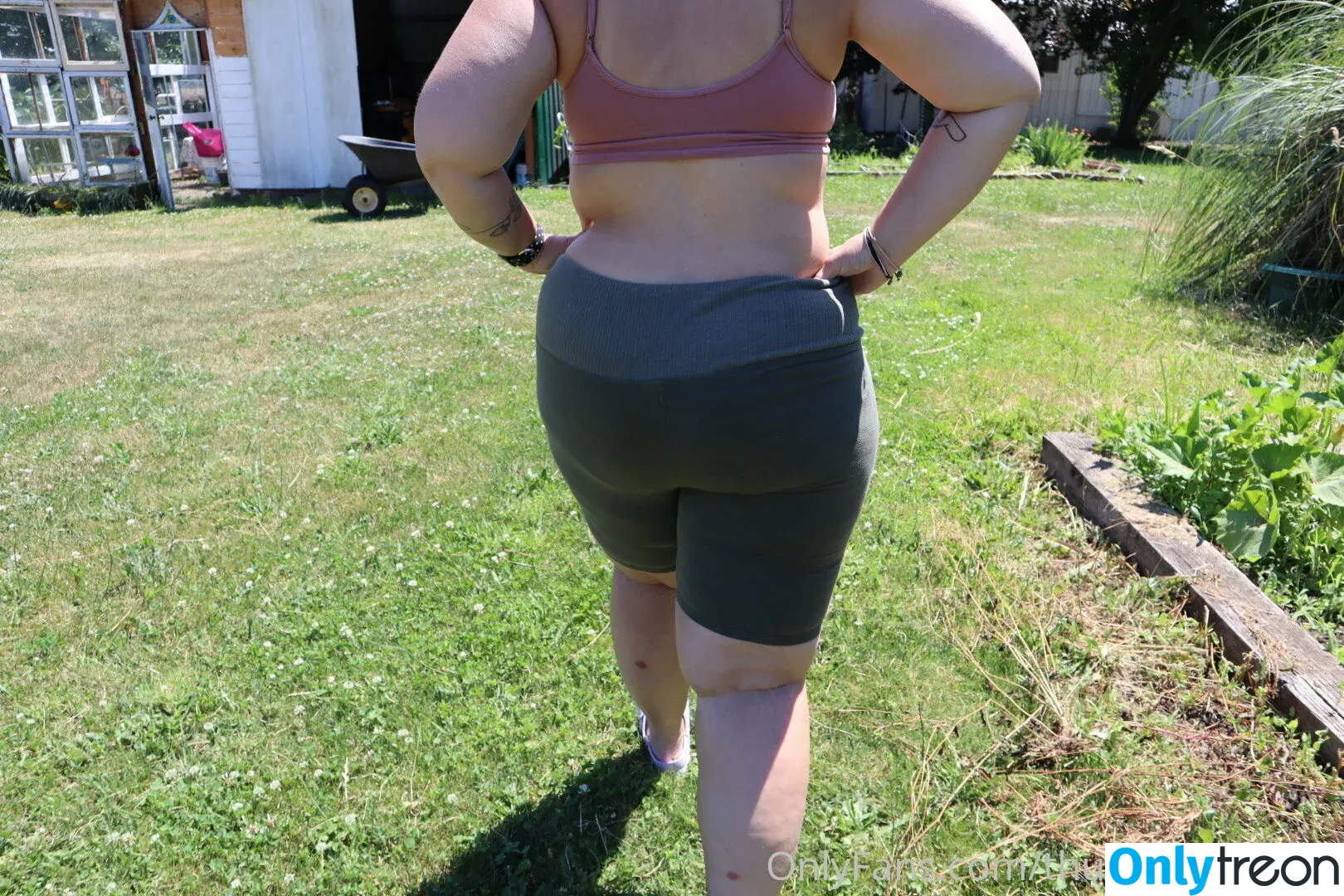 judy_with_the_booty nude photo #0066 (judywiththebooty)