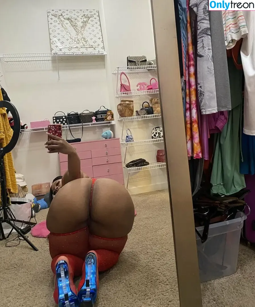 judylaw100 голая photo #0050 (bigbootyjudylaw100 / judylaw100_)