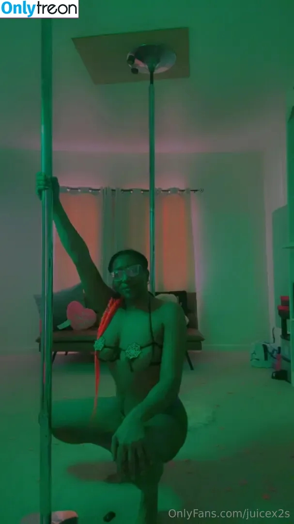 Juice2x nude photo #0001 (j.u.i.c.e.2x / juicex2s)