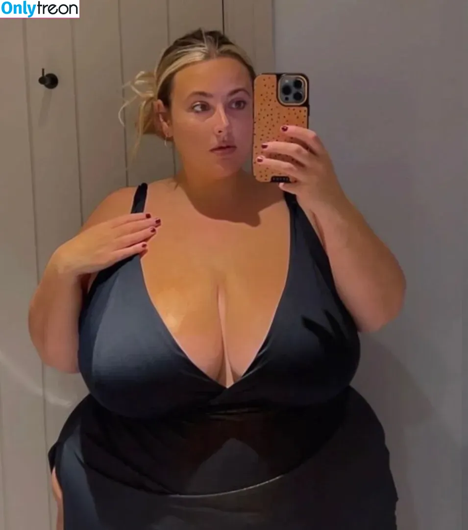 juiceefruitee nude photo #0039 (juicyfruitxoxo)
