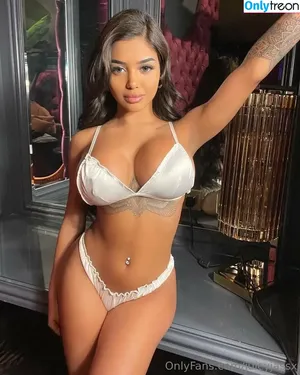 Juicyjassx / juicyjasx nude photo #0002