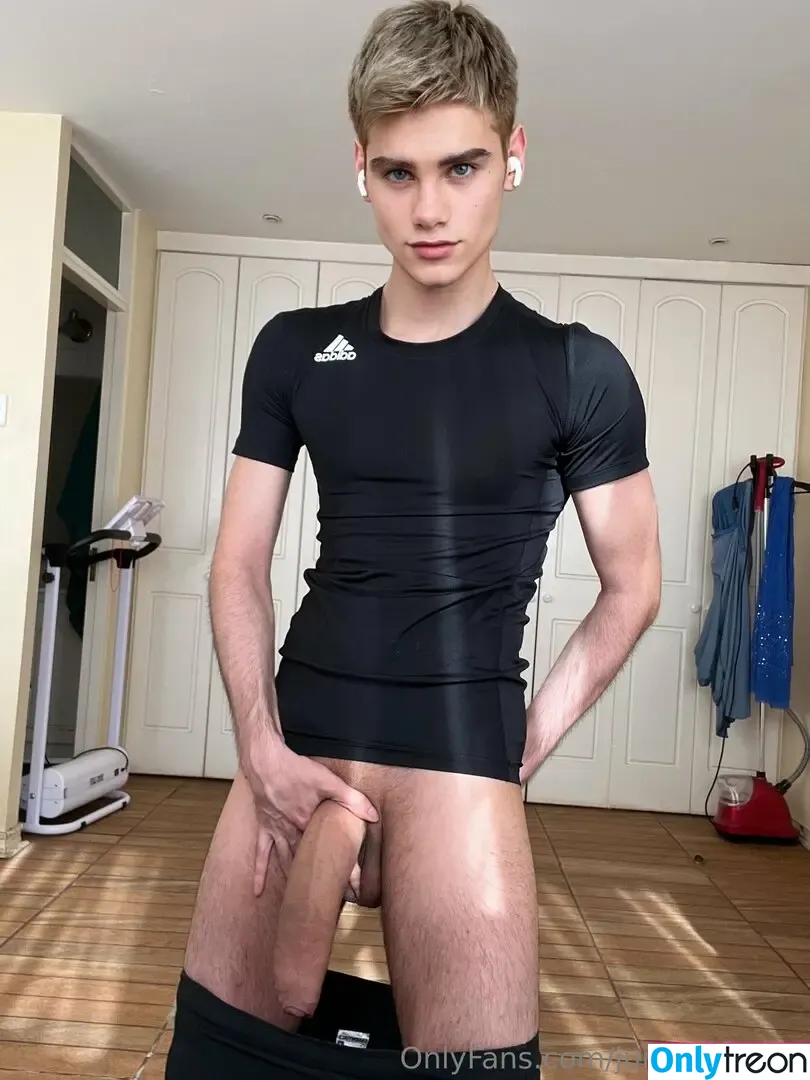 juicytwinkxxl nude photo #0042 (juicytwig)