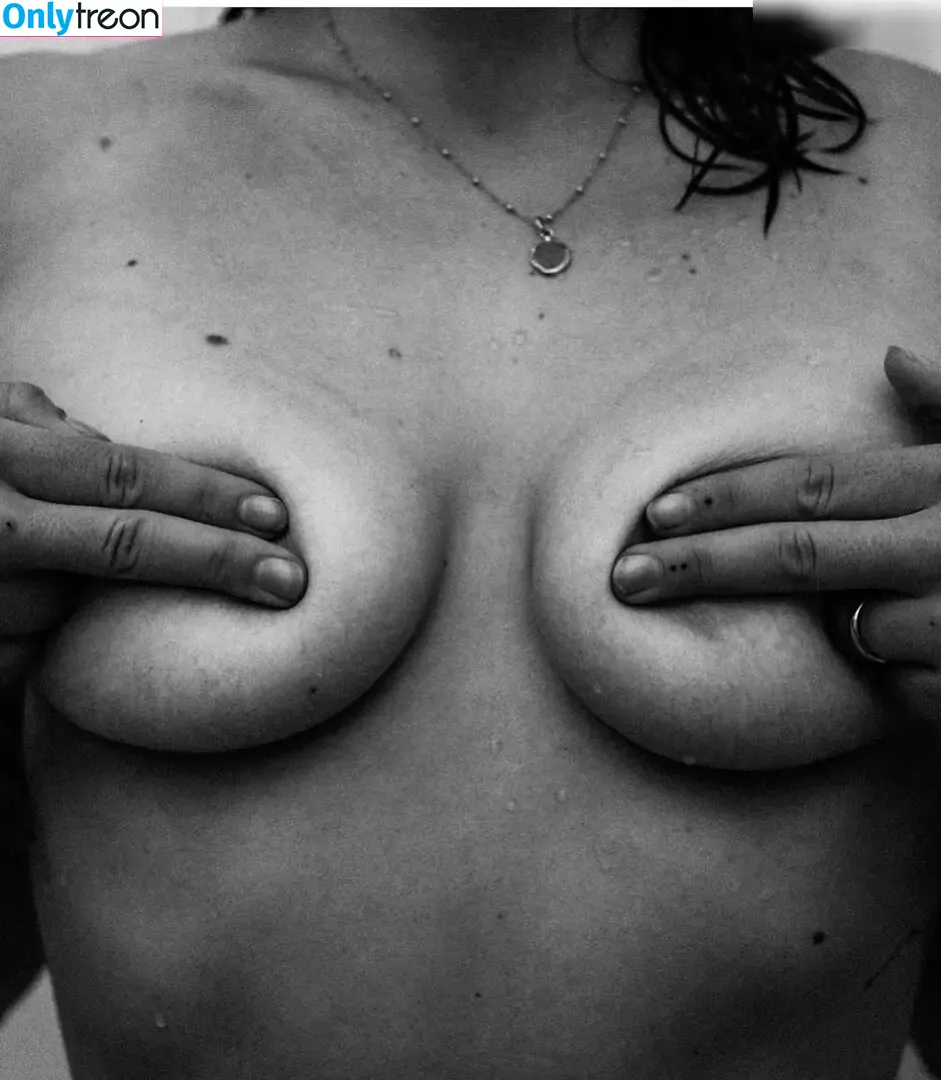 Jules Vogel nude photo #0020 (julesvogel)