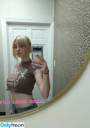  nude photo #0001