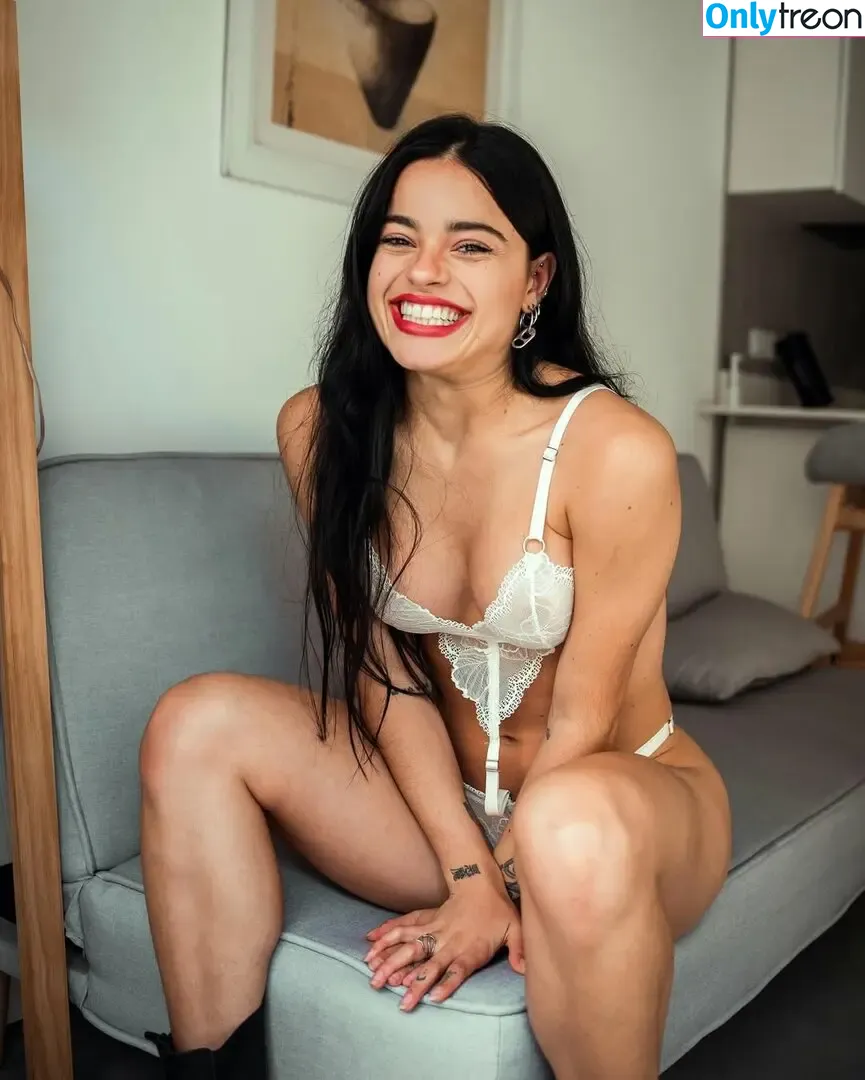 Juli Savioli голая photo #0085 (julisavioli)