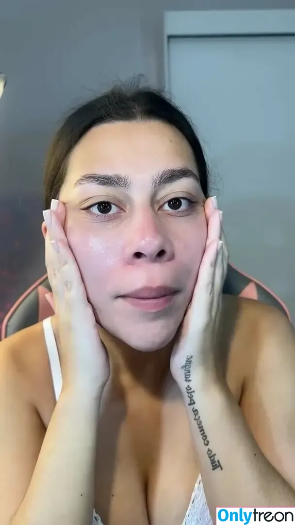 Julia_alvarengaa nude photo #0009 (Julia_alvarengaa)