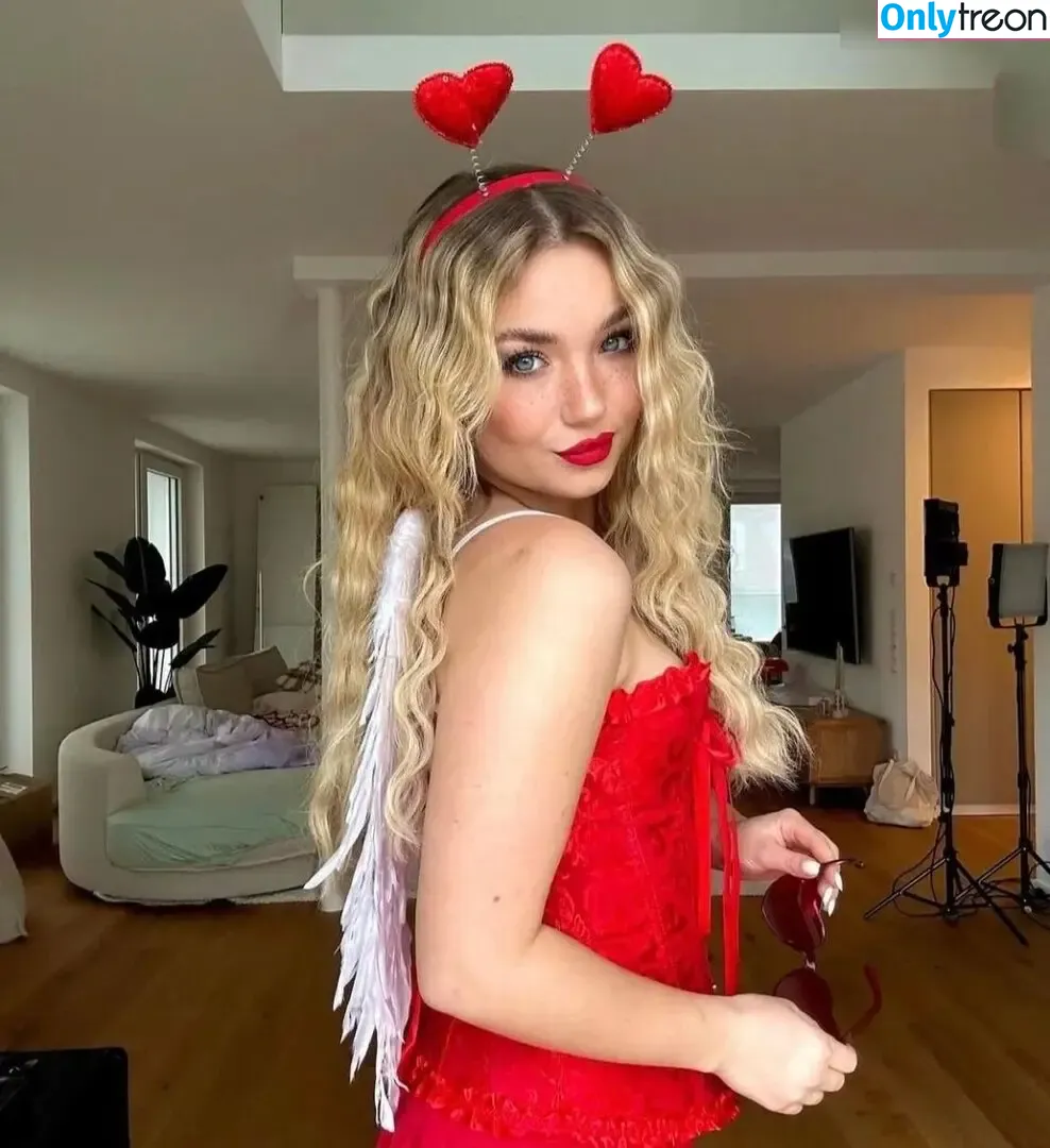 Julia Beautx nude photo #1754 (juliabeautx)