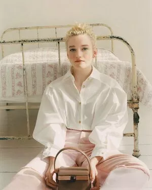 Julia Garner / juliagarnerofficial / ztyg_29 nude photo #0103