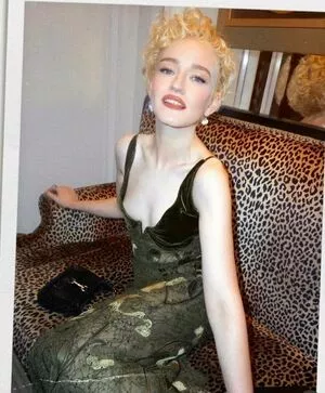 Julia Garner / juliagarnerofficial / ztyg_29 фото голая #0130