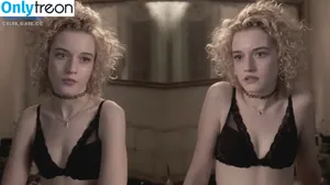 Julia Garner / juliagarnerofficial фото голая #0175