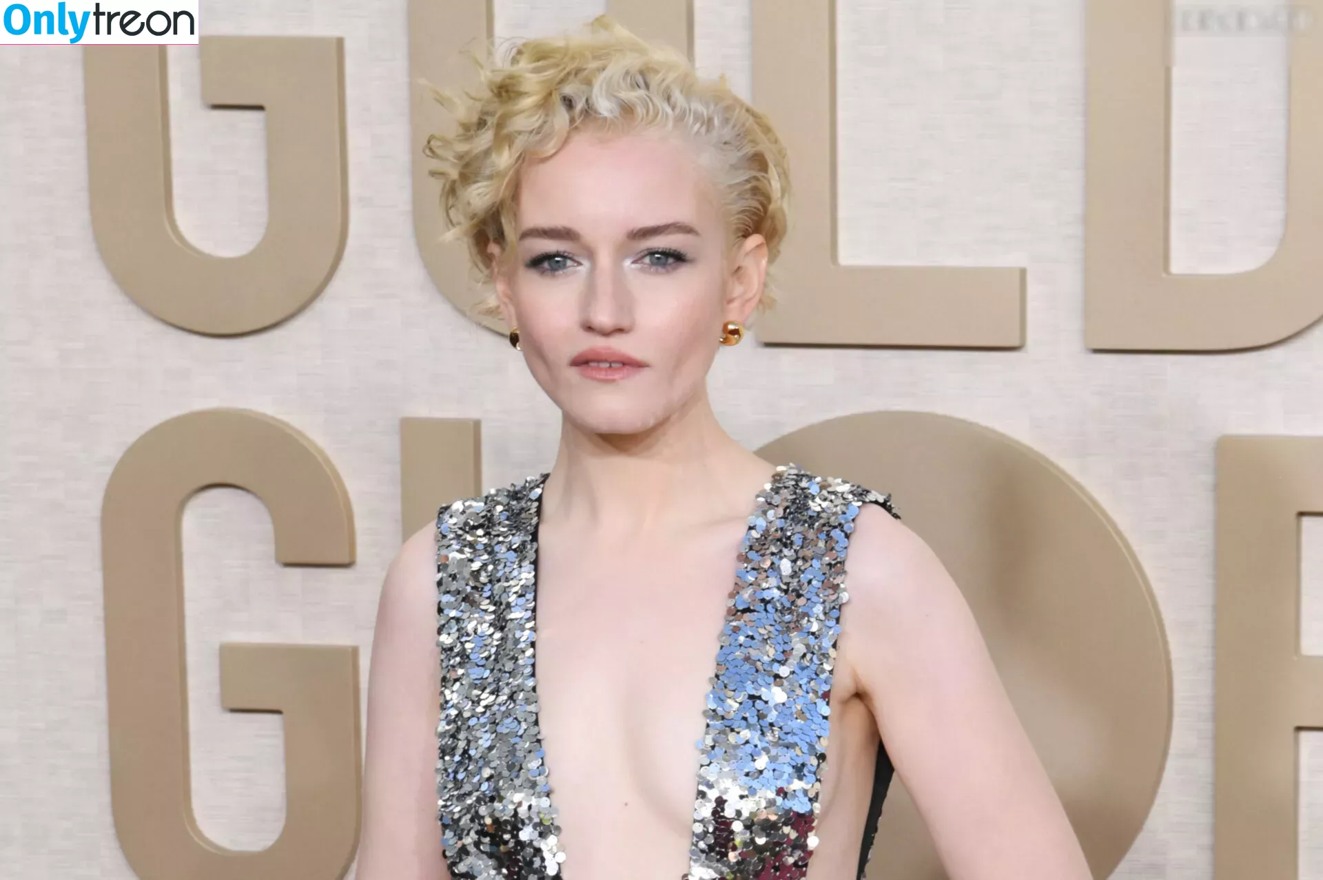 Julia Garner голая photo #0076 (juliagarnerofficial)