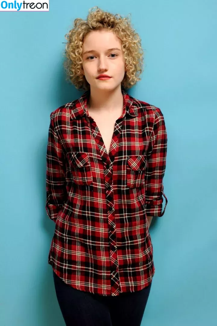 Julia Garner голая photo #0089 (juliagarnerofficial)
