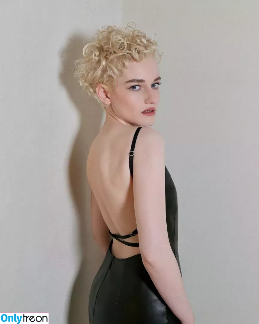 Julia Garner nude photo #0100 (juliagarnerofficial / ztyg_29)