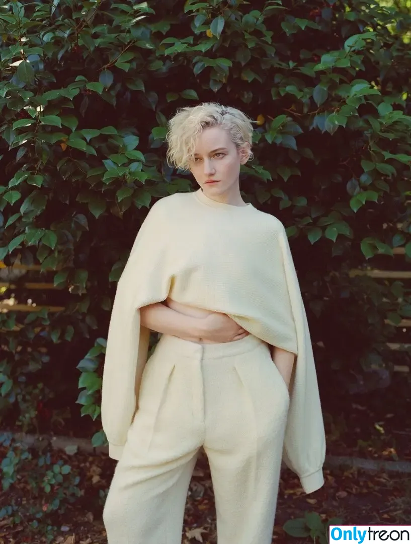 Julia Garner nude photo #0283 (juliagarnerofficial / ztyg_29)