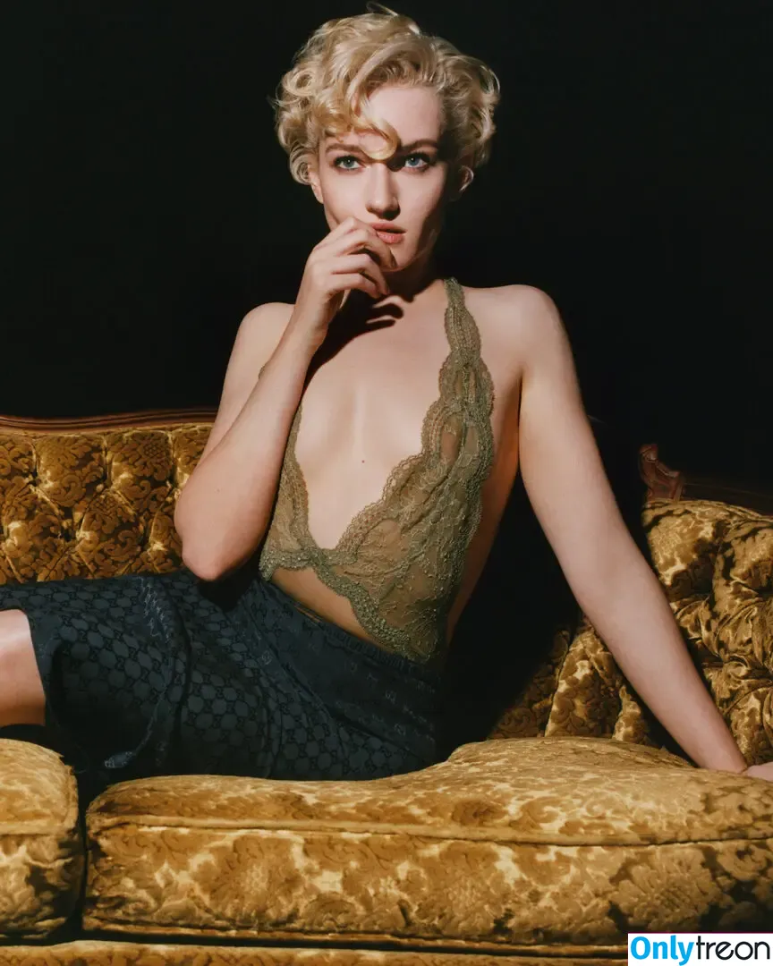 Julia Garner nude photo #0288 (juliagarnerofficial / ztyg_29)