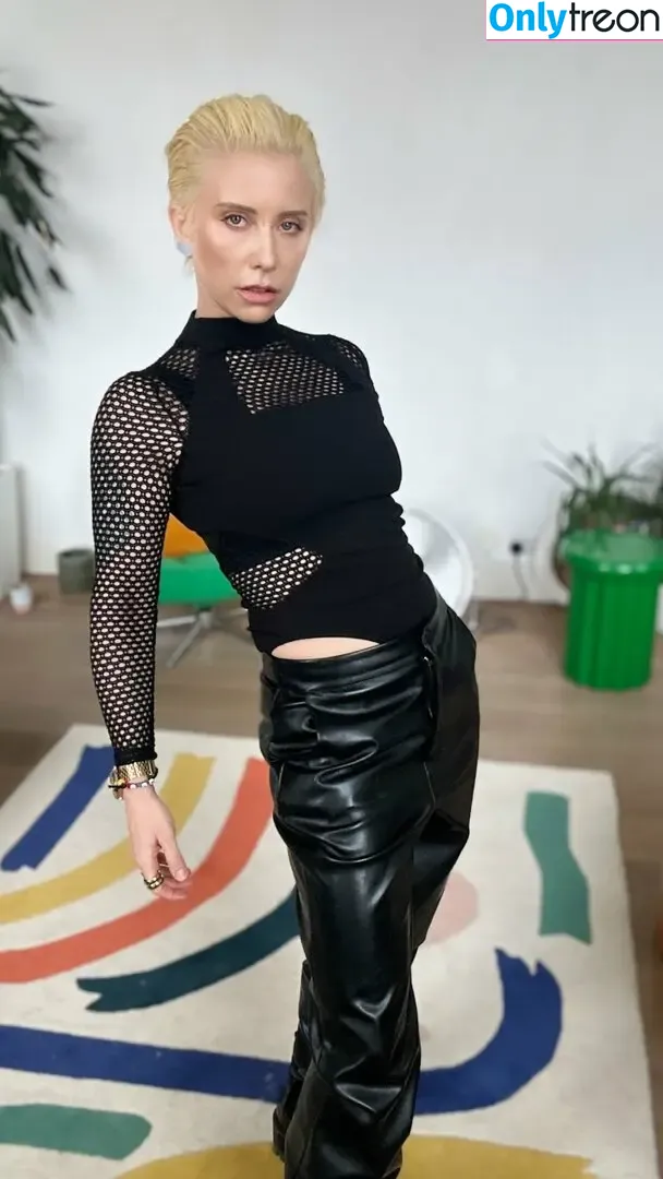 Julia Hardy nude photo #0029 (itsjuliahardy)
