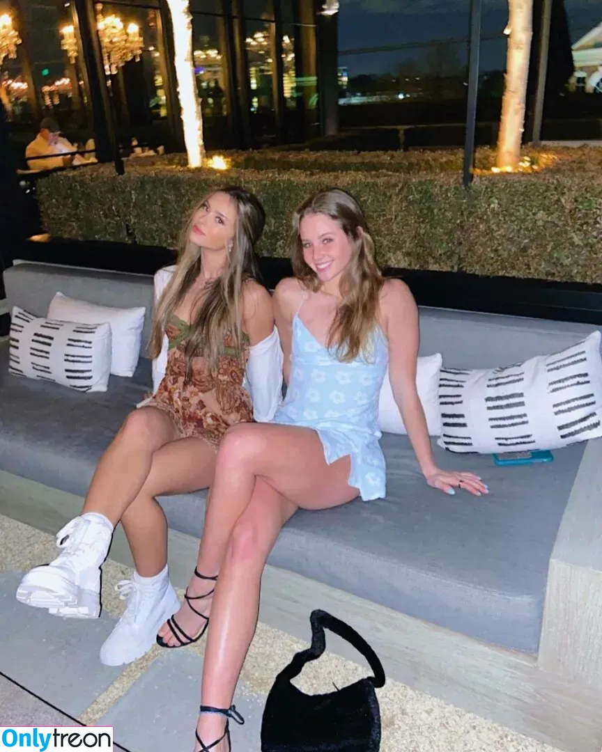 Julia & Katelyn Ernst голая photo #0125 (juliaernst)