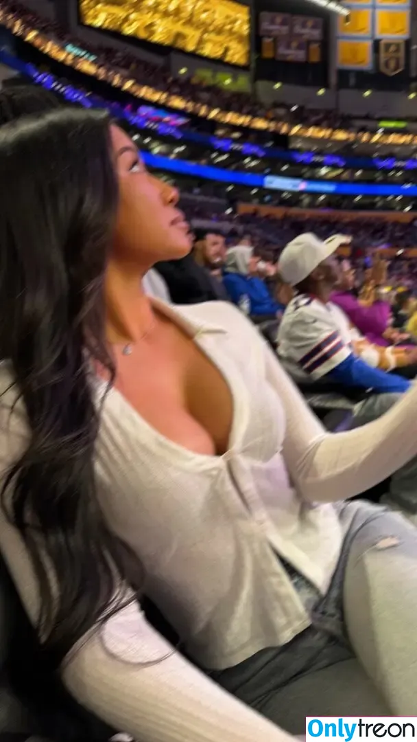 Julia Kelly голая photo #1506 (missjuliakelly / thesophiakelly)