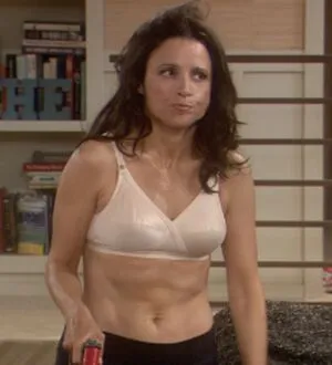 Julia Louis-Dreyfus / officialjld nude photo #0085