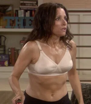 Julia Louis-Dreyfus / officialjld nude photo #0089