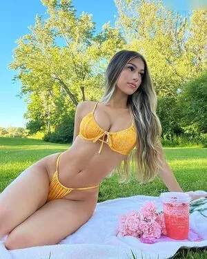 Julia Merekoulias / juliakul_official / juliamerekoulias фото голая #0383