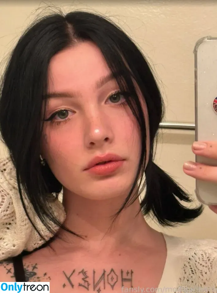 Julia Molligan голая photo #0021 (molliganbitch / yuliamolligan)