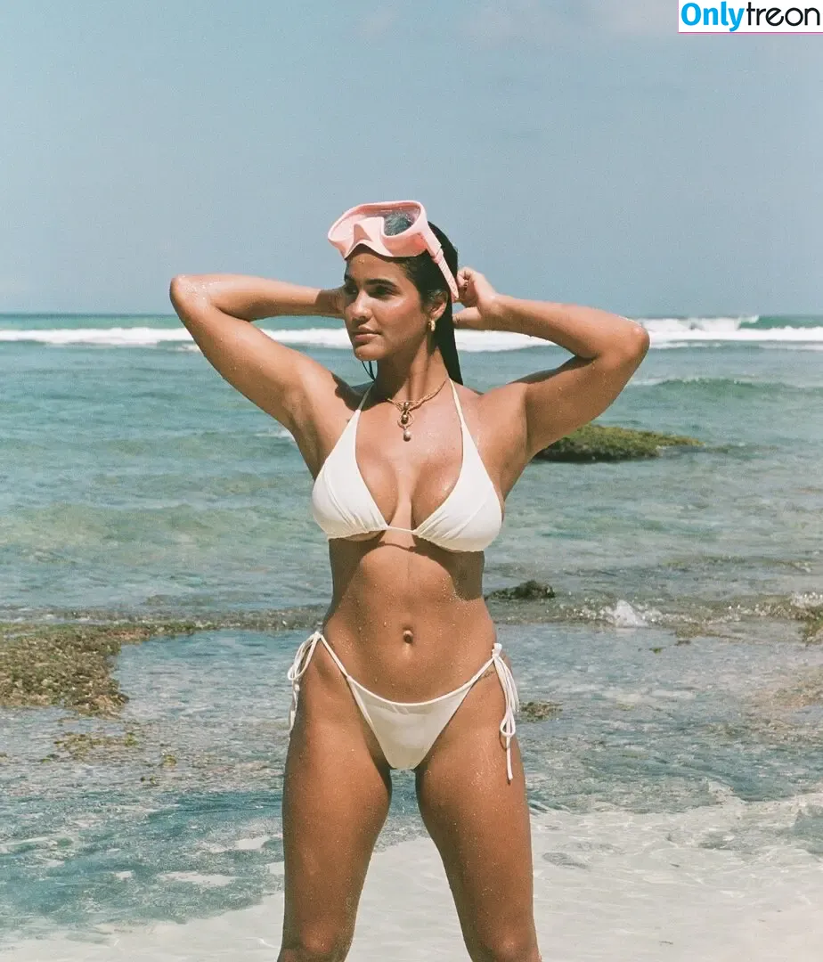 Julia Muniz Robinson nude photo #0031 (juliamuniz)
