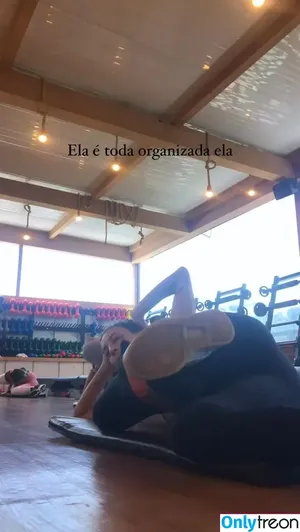 Júlia Oristanio nude