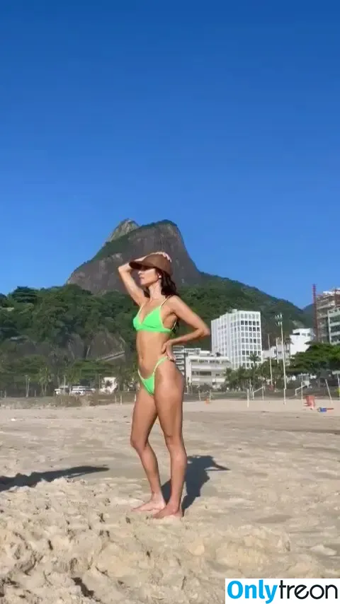 Júlia Oristanio голая photo #0149 (juoristanio)