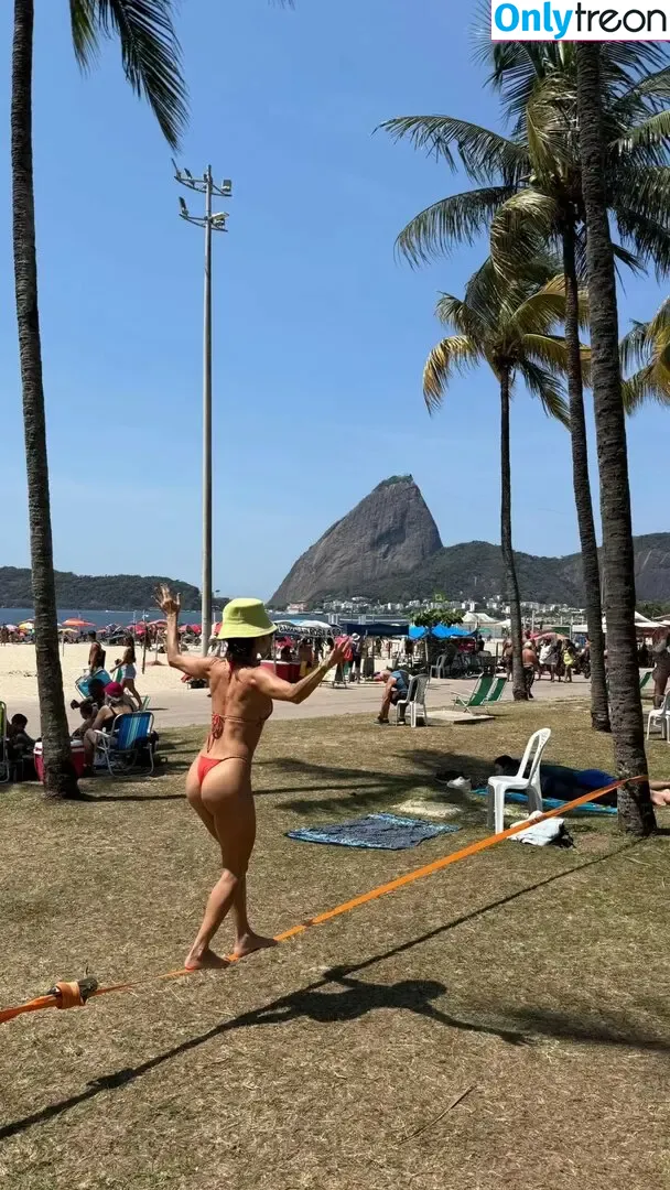 Júlia Oristanio голая photo #0193 (juoristanio)