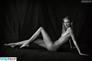 Julia Stegner / juliastegner nude photo #0059