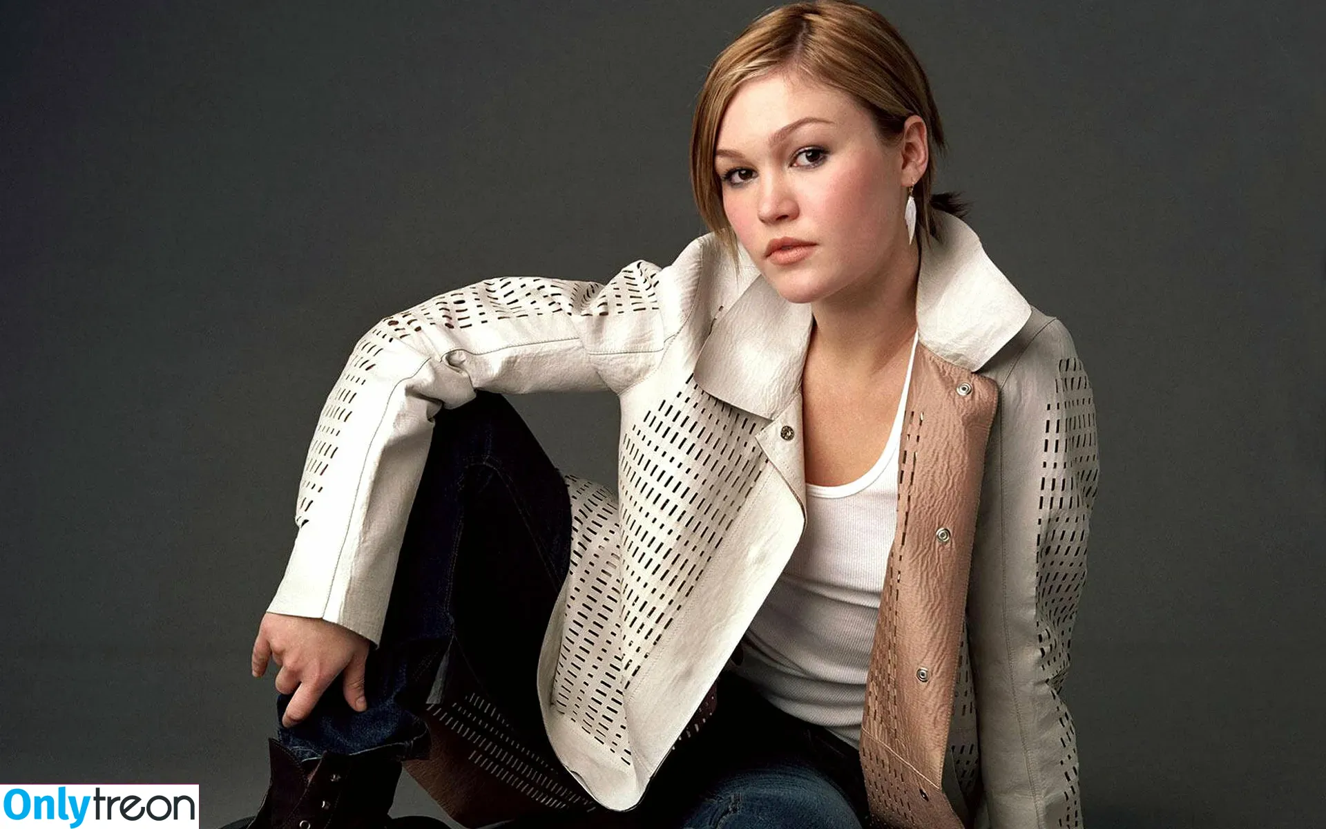 Julia Stiles голая photo #0119 (missjuliastiles)