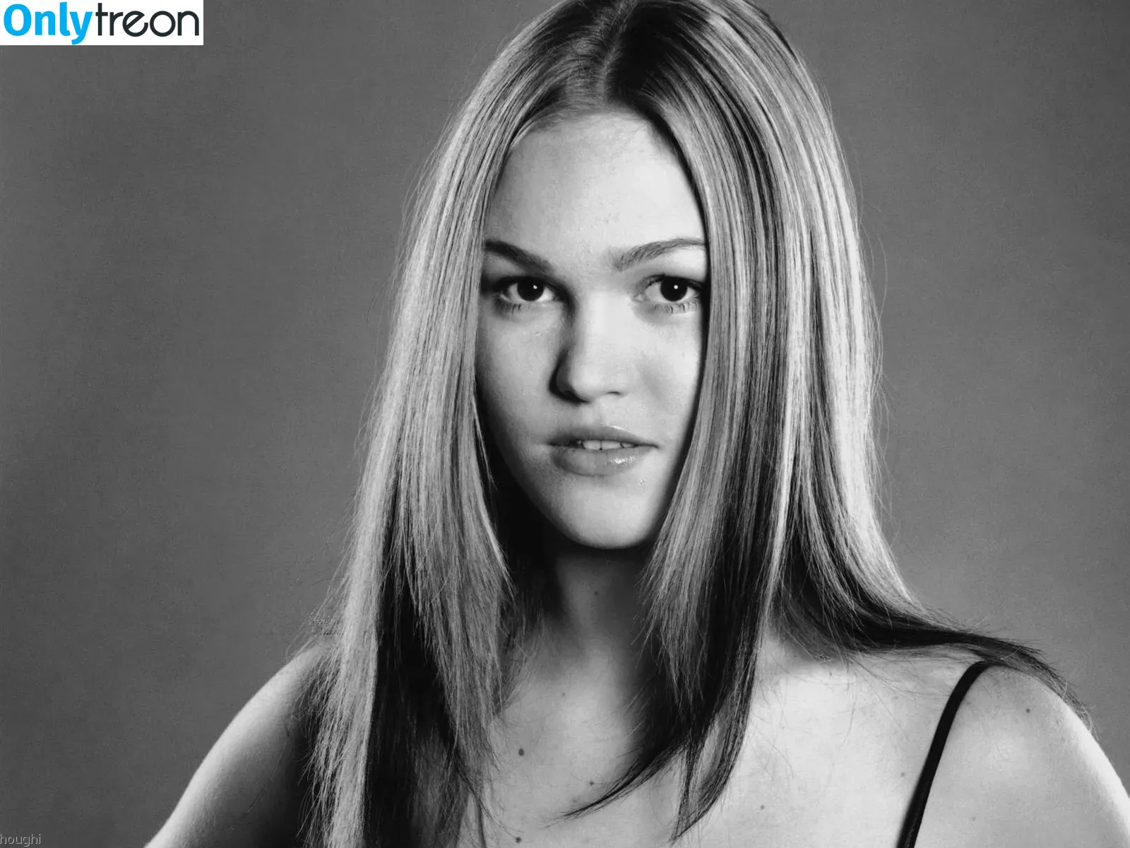 Julia Stiles голая photo #0132 (missjuliastiles)