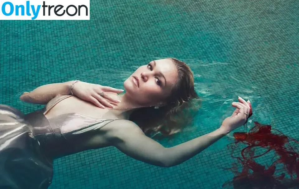 Julia Stiles голая photo #0183 (missjuliastiles)