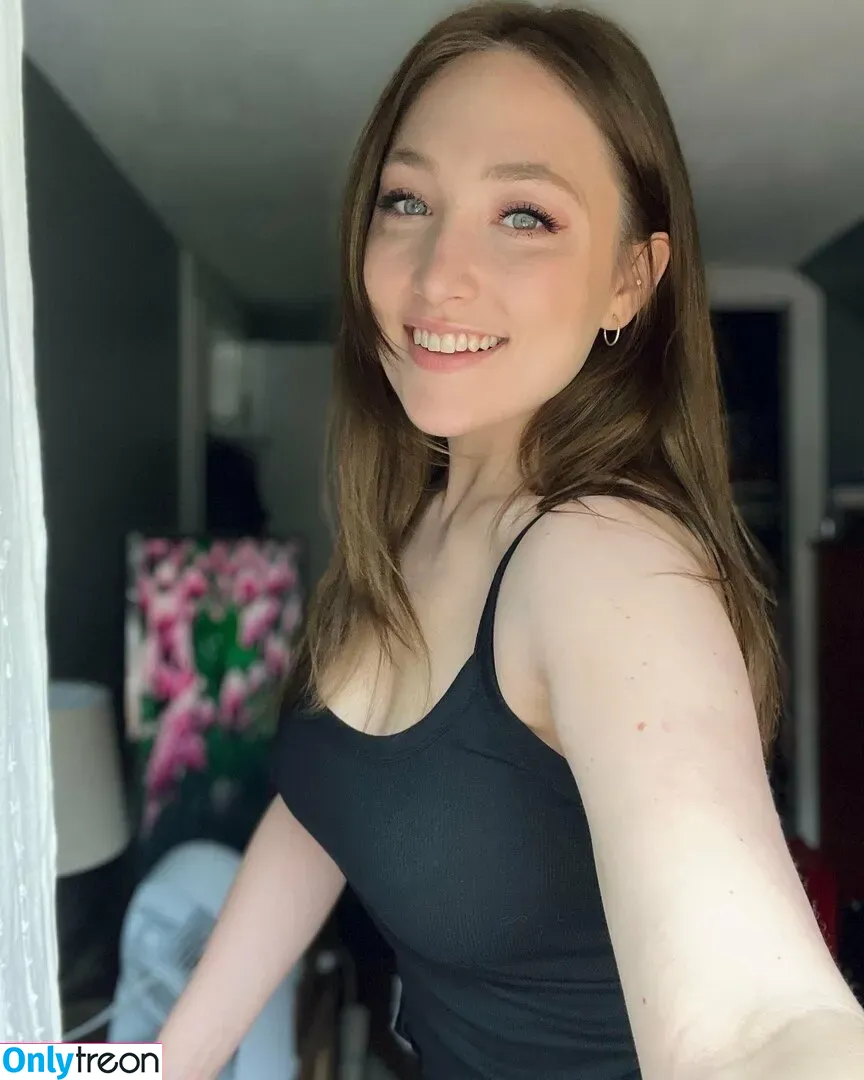 Julia_tv nude photo #0045 (juliatvgames)