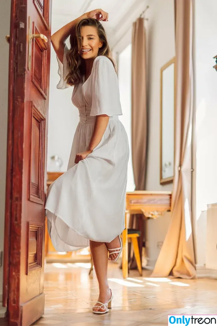 Julia Wieniawa голая photo #0078 (Narkiewicz / juliawieniawa)