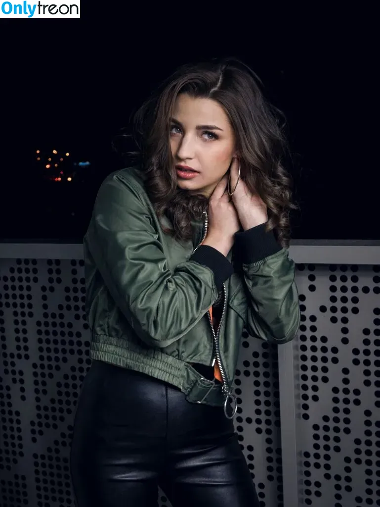 Julia Wieniawa голая photo #0092 (Narkiewicz / juliawieniawa)