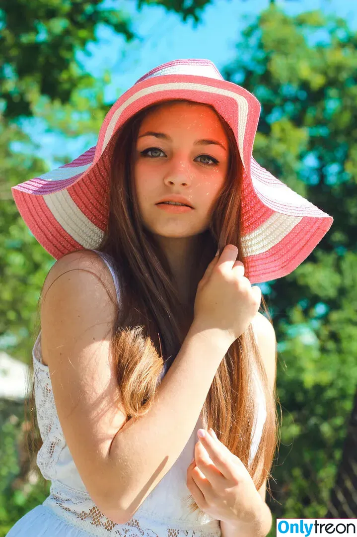 Julia Wieniawa голая photo #0096 (Narkiewicz / juliawieniawa)