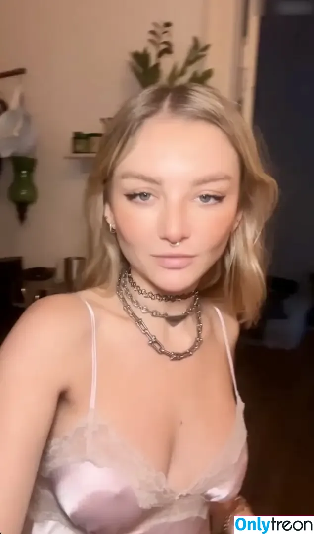 Julia Wulf голая photo #0422 (Juleslw)