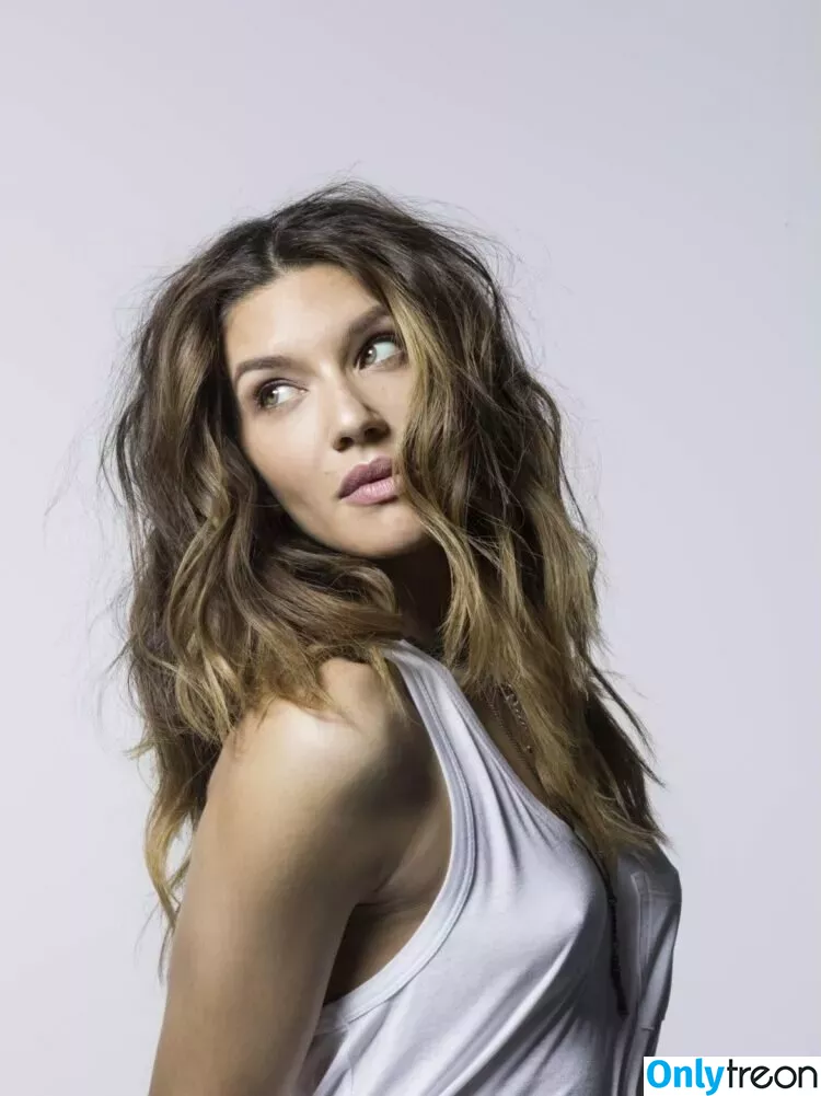 Juliana Harkavy голая photo #0086 (julianaharkavy)