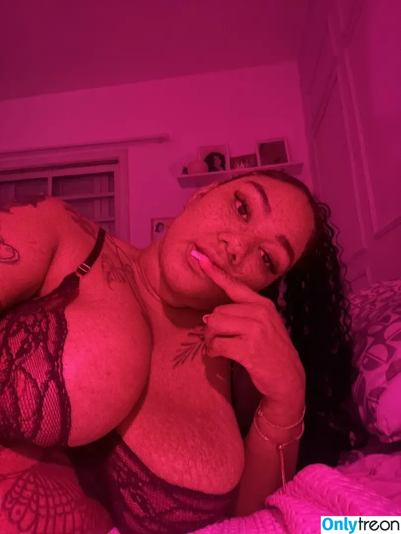 Juliana Santana nude photo #0003 (Baddiesantana / julisantanag)