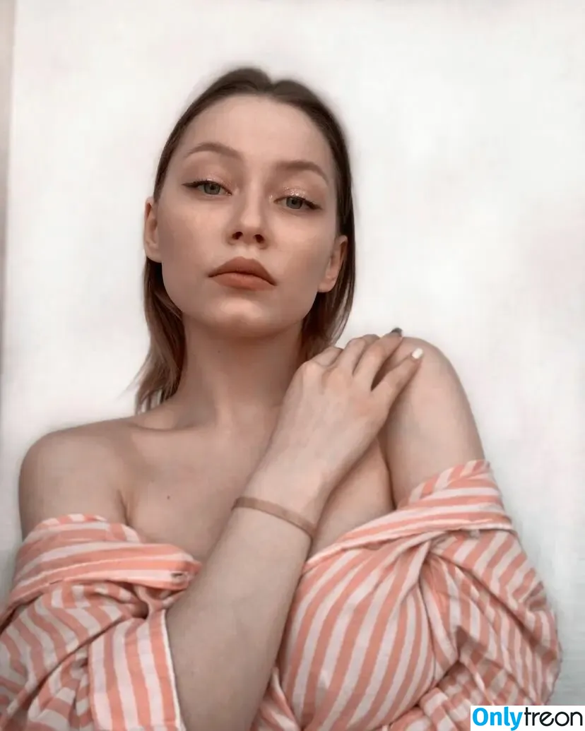 Julianna nude photo #0012 (julianna_ps / nebulax2003 / whorchata03)