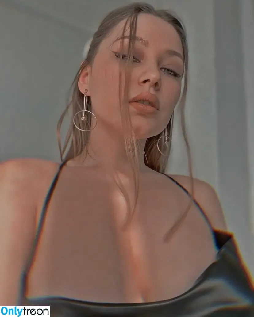 Julianna nude photo #0056 (julianna_ps / nebulax2003 / whorchata03)