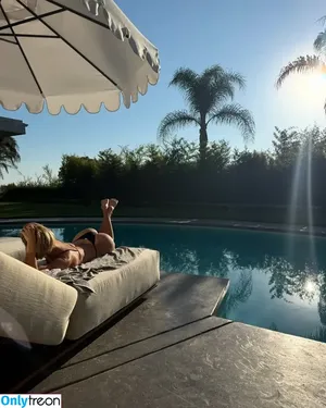 Julianne Hough / juleshough nude photo #1739