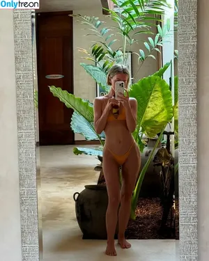 Julianne Hough / juleshough nude photo #1747