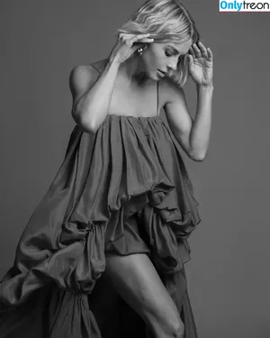Julianne Hough / juleshough nude photo #1769